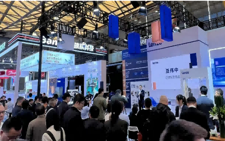 Lenze Mendefinisikan Masa Depan Logistik Baru dengan Inovasi Efisiensi dan Kecepatan